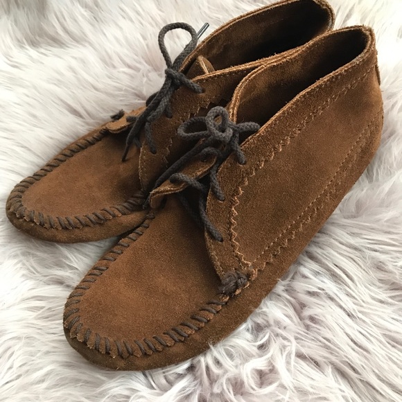 minnetonka suede ankle boot